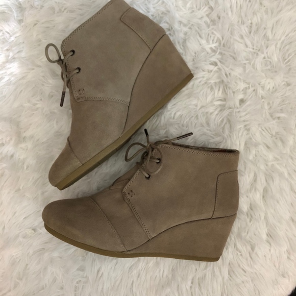 TOMS Desert Wedge Ankle/Bootie.  Tan.  Size 9.5 - Picture 4 of 8